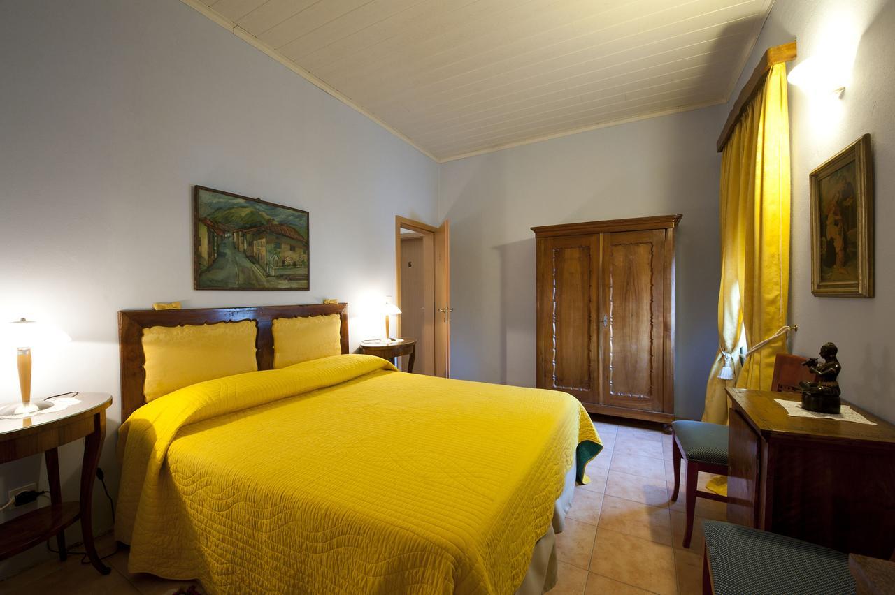 The Blue House Hotel Tolmin Bagian luar foto
