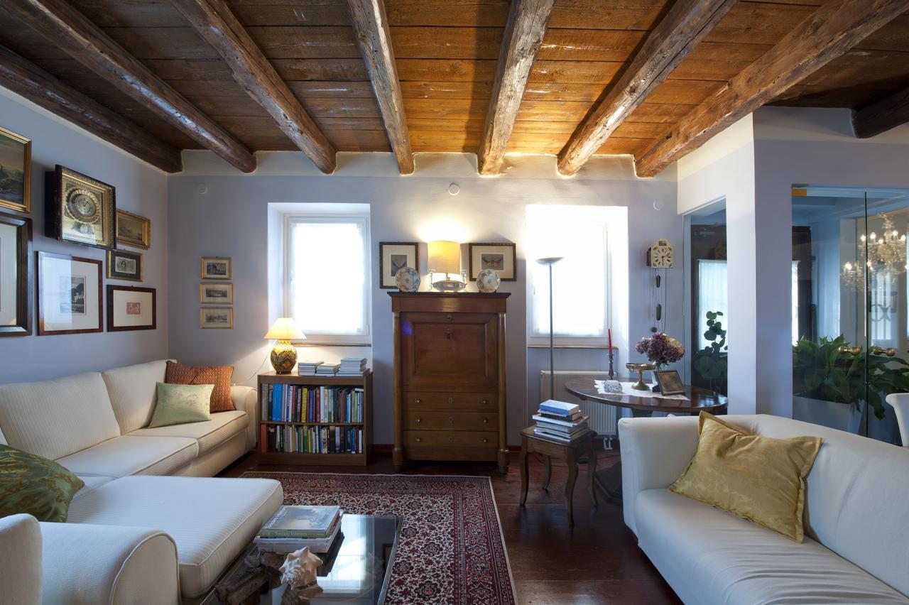 The Blue House Hotel Tolmin Bagian luar foto